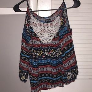 This is a very fashionable cute shirt for girls !